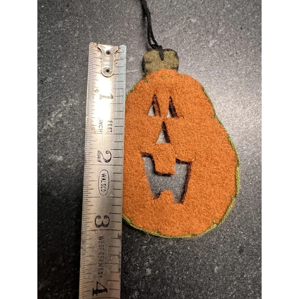 Six‎ Handmade Wool Jack-A-Lantern Pumpkin 🎃 Ornaments 2 Sizes Halloween